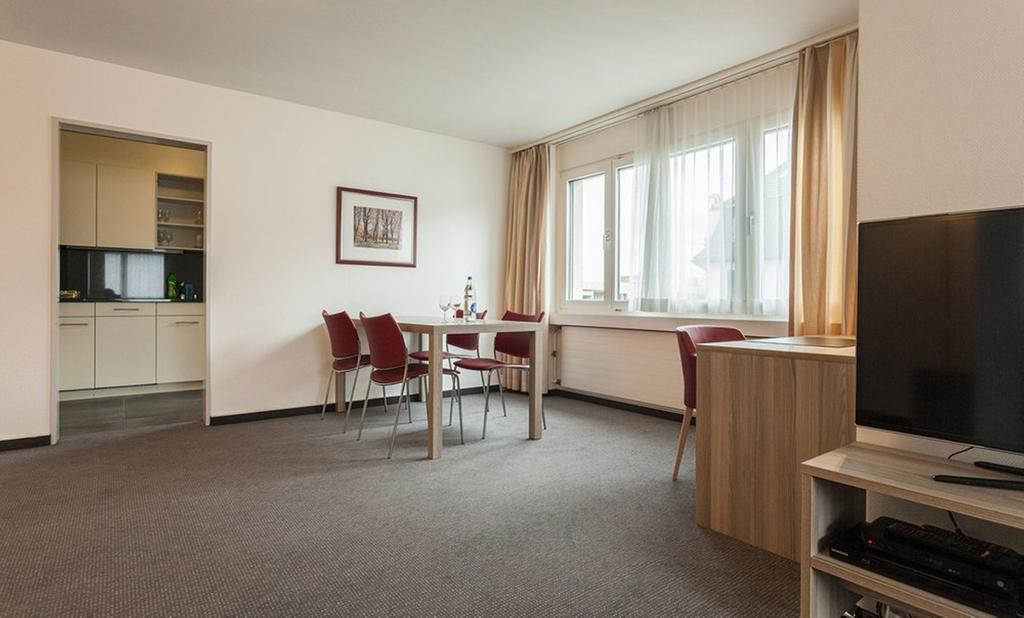 Ema House Serviced Apartments Aussersihl Zúrich Exterior foto